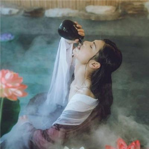 醉酒古风女头像高清好看的古风头像女喝酒唯美图片