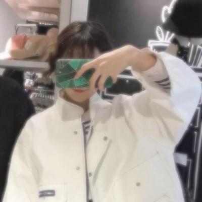 qq真人情头 高清好看的真人情头两张一组