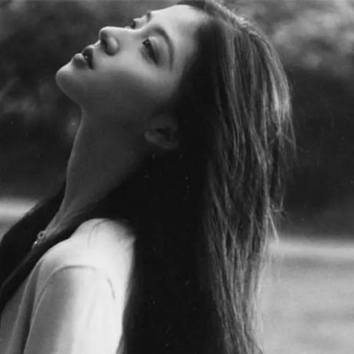黑白女生头像高冷霸气 高清好看高冷范儿的霸气女生黑白头像