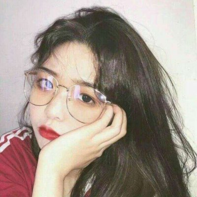 眼镜控头像女高清好看的戴透明圆框眼镜的女生头像图片