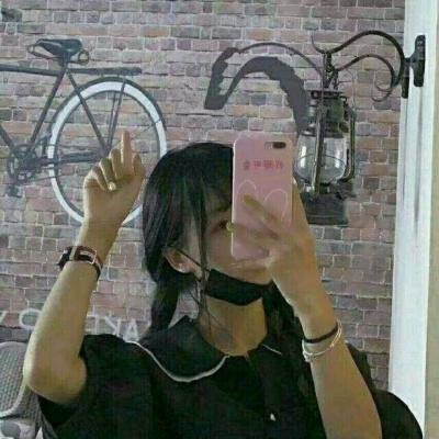 女头手机遮脸少女高清用手机遮住脸的女生头像图片