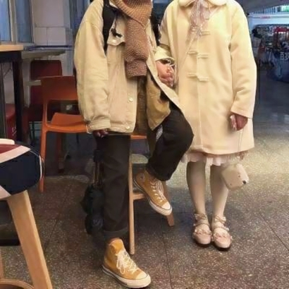 部位情侣头像双人 高清好看的身体部位情侣头下半身图片