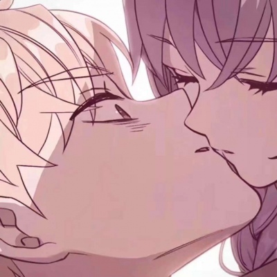 动漫男女亲吻头像高清甜蜜的动漫情头亲吻一左一右图片