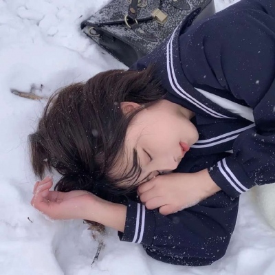 冬季女生真人头像图片大全高清好看的女生真人头像冬季