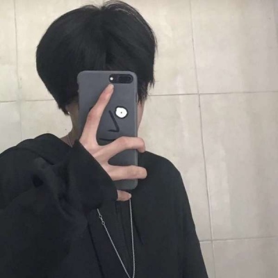 qq头像2021男生高清照片