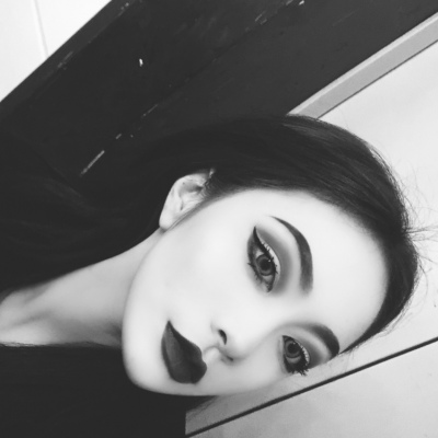 成熟黑白头像女高冷 高清好看的高冷成熟御姐黑白头像图片_女生头像