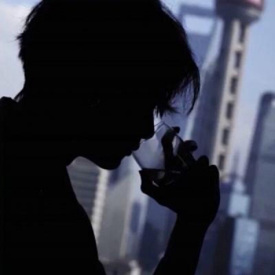 qq头像真人男生丧高冷范高清帅气的丧系高冷男生头像图片