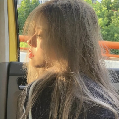超好看的神仙颜值女生闺蜜头像
