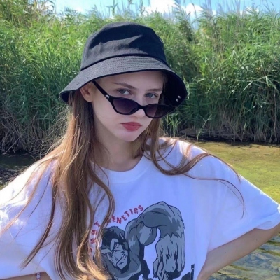 欧美头像ins风女小众高清好看的欧美头像小众气质女生图片