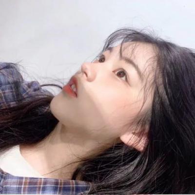 好看的女生头像侧颜杀长发侧面的女生更漂亮吧