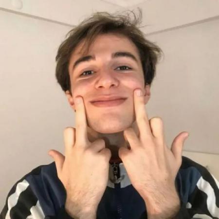 很有男人味的稳重男头成熟男人微信头像图片