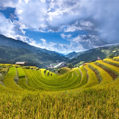 蓝天白云山水风景照头像高清好看的蓝天白云大山清晰头像照片