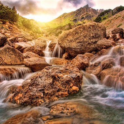 高山流水风景头像图片