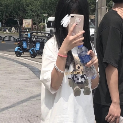 双人亲密超甜情头高清好看的双人情侣头像