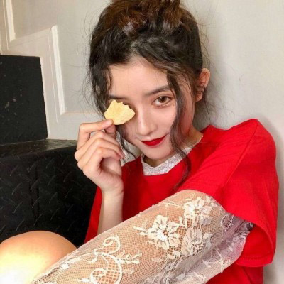 最新红色系女生头像可爱清纯女生迷人高清图片大全