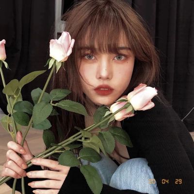 女生伤感绝望头像图片真人唯美有意境的女生微信头像大全