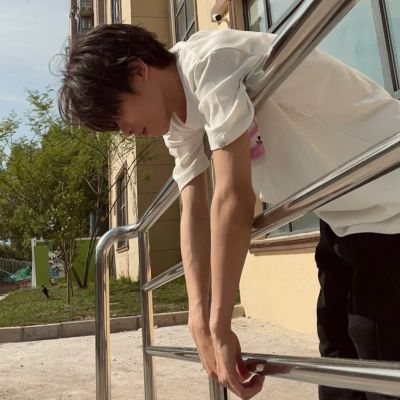 很酷很飒的男生头像很精致炫酷头像男生霸气十足真人