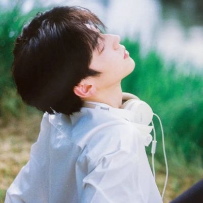 全新精致简单大方的男生头像最新合集清纯又很可人的男生头像清